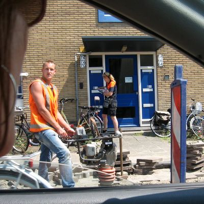 2539_bij_de_post_16_08_2013.jpg