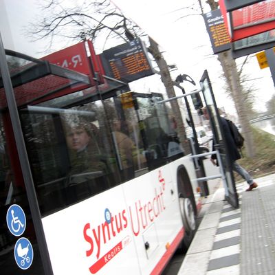 5212_de_bus_kwam_half_gouda_04_04_2019.jpg